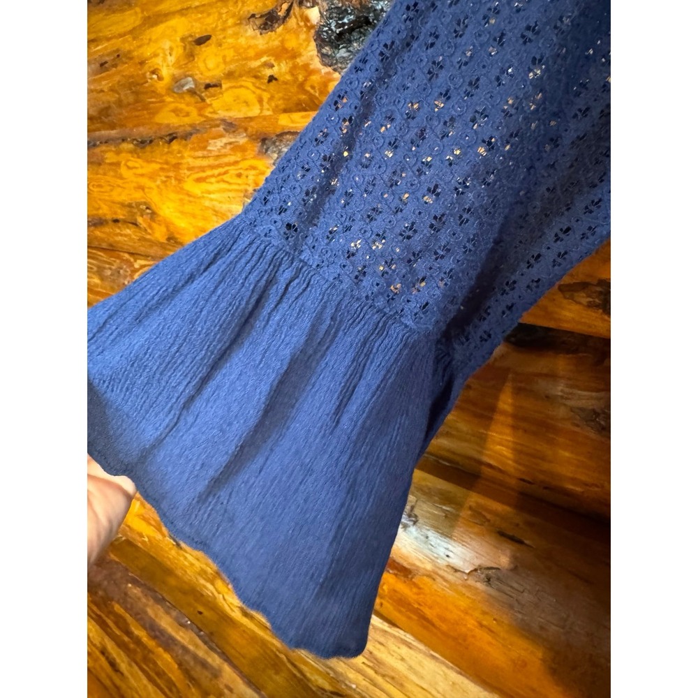 New Directions Navy Bell Sleeved Blouse Size Large - Picture 2 of 5